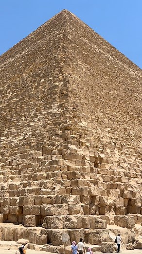 7.9K views · 50K reactions | #pyramids #pyramid #thegreatpyramidsofgiza #pyramidsofgiza #giza #gizapyramids #sevenwonders #7wondersoftheworld #egypt #egipto #egito #egypte #egitto #égypte #egypten #egipt #együtt #alaatourguide #traveller #blogger #europe #africa #southamerica #america #mexico #brazil | Travel Egypt with aladdin | Facebook