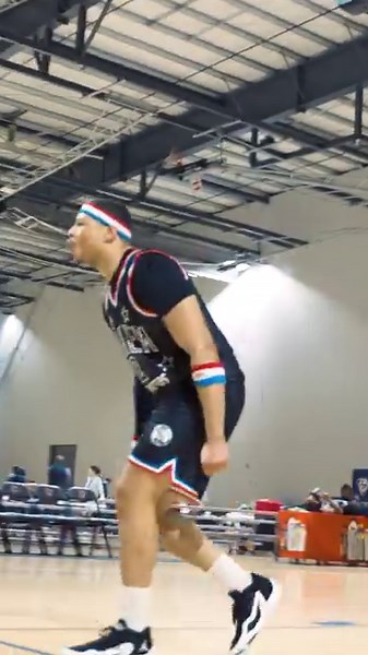 Hops x Buckets combo hits different every time 🏀🔥 | Harlem Globetrotters