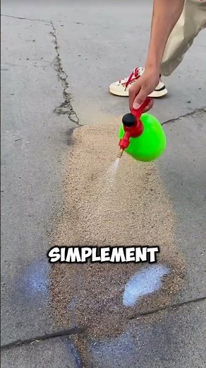 Voici la simple méthode pour réparer un goudron abîmé