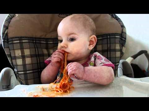 Capri eats Spaghetti - Baby led weaning