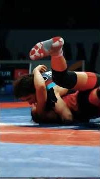 A thriling woman's match. whose back touches the ground first #viralvideo #match #usa