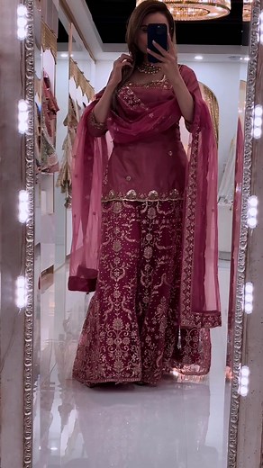 Follow my IG (in bio) for more outfits/Jewellery /makeup Inquiries Please WhatsApp: 1 905-291-2450 1 647-236-0078 7600 Highway 27 Unit #11 Woodbridge, ON #punjabisuit #trending #fyp #viral