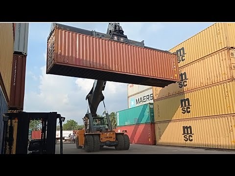 Reach Stacker Container Handling