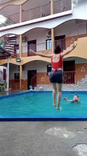 OMG 😱If you can't swim don't do that 😳 silly girl in red who cant swim jumping in the deep and almost drowned the girl in white😱 #swimming #pool #goes #wrong #reelsfbシ #viral #reels #trending #explorepage #reel #fyp #viralreelschallenge #reelsfacebook #OMG #fb #fbreels #donttrythis #firends #girls #like #shere #follow | Fili