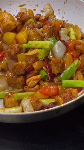 Gai Pad Med Mamuang: Classic Thai Stir Fried Chicken