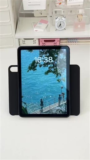 Durable and Adaptable iPad Magnetic Case Review