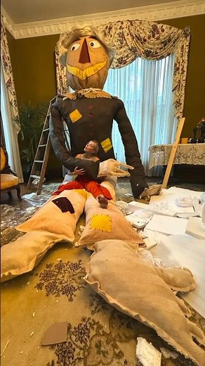 Making a giant scarecrow out of TRASH