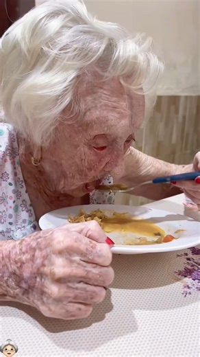 👇 Ella es la abuela más longeva del mundo #grandmotherlove #women #lifestyle #knowledge | Explora y Sorpréndete