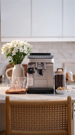 Have you started your spring cleaning for 2024? Why not do a little something special for mom by not only sprucing up her coffee nook, but enhance her morning ritual space with a Magnifica Evo as the focal point in your set up, and complete our vision with all the necessary accessories – plus some extra spring touches! #DeLonghi #Perfetto #EspressoMadeRight #Spring #SpringCleaning #CoffeeNook #HappyMothersDay #MothersDay | De'Longhi North America