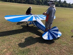 Bill Hempel Clipped Wing Cub with DA120 40%