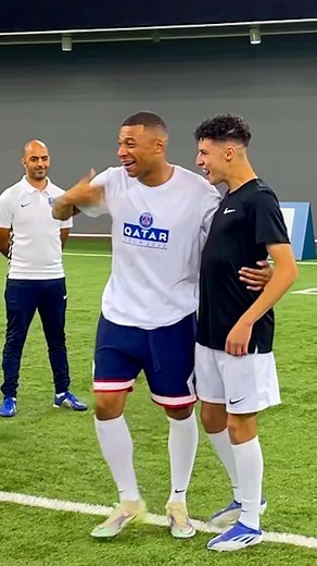 Mbappé's Reaction to Dancing Meme | Football Soccer