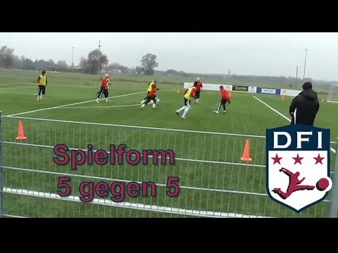 Spielform 5 gegen 5 + 1 - Training am Deutschen Fußball Internat Bad Aibling