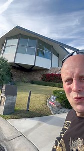 Elvis Presley House 1970-1977 in Palm Springs 😢 | Deaf Onno Jansen