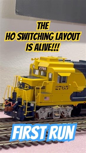 First run on the HO scale switching layout #modeltrains #train #railroad #railway #hoscale