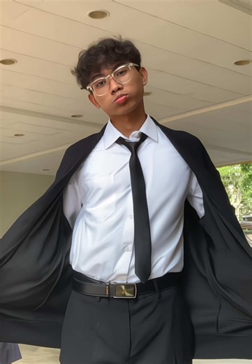 Stylish Cardigans for Men: Outfit Ideas and Tips