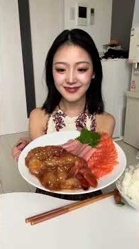 米5合‼️ おかずたくさん用意してたのにご飯足りなくなっちゃった😭😭 韓国海苔と漬け海老が大優勝 #大食い女子 #大食い#ご飯#こモッパン...