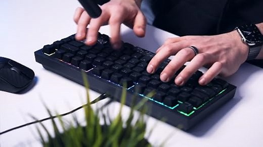 Dark Project ALU81A Terra Nostra Mechanische Gaming-Tastatur | ISO Multi | Hot-Swap | G3MS Moonstone Gefettete Schalter | Gefettete Stabilisatoren | Flex Gasket Mount | Aluminium | 75% | RGB
