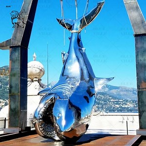 [Hot Item] Custom Large Outdoor Seaside Metal Animal Statue Polished Mirror Stainless Steel Shark Sculpture Factory