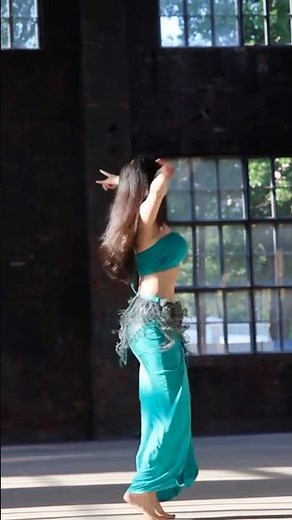 🔥 Gorgeous Girl Dancing Gracefully | Mesmerizing Moves 😍💃✨