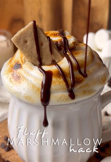 Marshmallow fluff, made simple 🤍 This is one of those little kitchen tricks that feels fancy but takes almost no effort. Perfect for hot chocolate, coffee drinks, and desserts when you want that soft, toasted marshmallow finish. How to do it: \t1.\tAdd marshmallows to a microwave-safe disposable piping bag. \t2.\tHeat in short bursts (about 10–15 seconds), just until the marshmallows soften. \t3.\tGently knead the bag, snip the tip, and pipe directly onto your drink or dessert. \t4.\tToast with