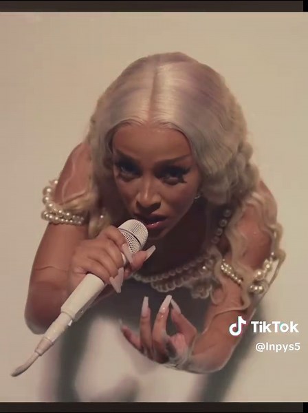 Doja cat - Streets | Live performance #dojacat #fyp #streets #rap #nickiminaj #cardib #diva