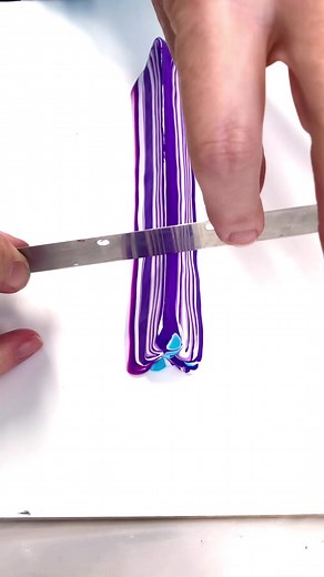 Had a fantastic weekend at the British Polymer Clay Guild Retreat. This Kaleidoscopic cane was as a result of an amazing Kaleidoscope demo from Ange Smith @deccy.dence 😊 thank you Ange, and also huge thanks to all the guild committee for organising the event and Cara Jane - @carajaneuk , Debby - debbeadsjewellery, Lizzi - @bizzi_zizzi, Nik - @orsonsworld and Enid Winder for all their brilliant demos too. So many wonderful attendees and so much laughter throughout the weekend. Can’t wait till we