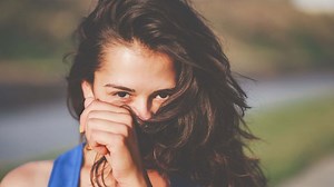 How to Make Your Hair Smell Good All Day | 10 Ways Guide