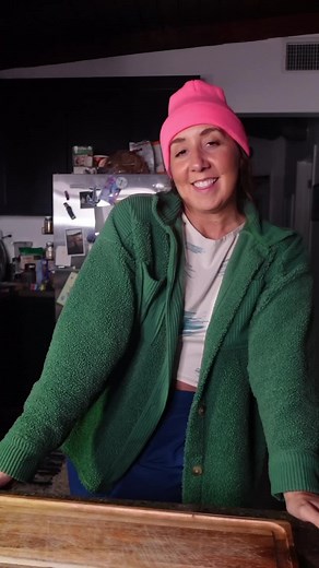 Let’s make breakfast for dinner for my girlfriend 🏳️‍🌈💙 who I am totally obsessed with, and who has also gotten hooked on @Thrive Market 😂 She is the snack QUEEN so I ordered all of her favorites, plus pantry staples (like roasted red peppers, harissa, and fire roasted tomatoes) for our Shakshuka Pizza! Get 30% off plus a gift with your first #ThriveMarket order! #healthyliving #healthygroceryhaul #groceryhaul #dinner #recipe #learntocook #foodontiktok