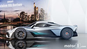 Comparatif - Mercedes-AMG Project One contre Aston Martin Valkyrie