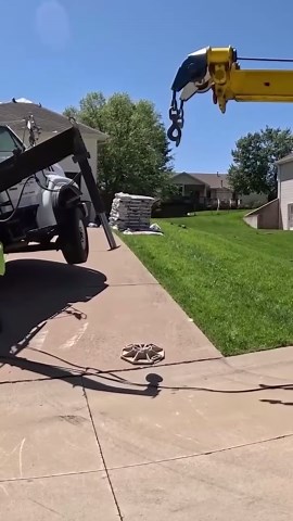 Truck repair: Broken suspension arm