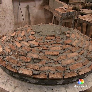 That perfect slice starts with clay bricks 🍕🧱 Stream #HowitsMade on discovery 📲 links.discoveryplus.com/howitsmade | Science Channel