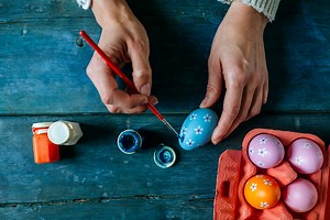 Craft Pros Are Obsessed With These Cute Easter Egg Painting Ideas