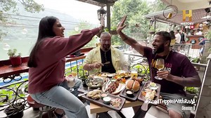 109K views · 11K reactions | झील के नज़ारे और तरह-तरह के स्वाद, नैनीताल के कैफ़े लेकसाइड में बिताया गया हर पल रहेगा आपको याद। #RoadTrippinWithRnM S8 Rocky and Mayur #Foodie | HISTORY | Facebook