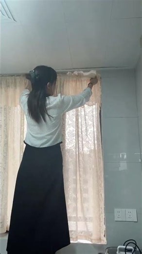 One-click installation of curtain rods, no drilling required, suitable for both curtains and door