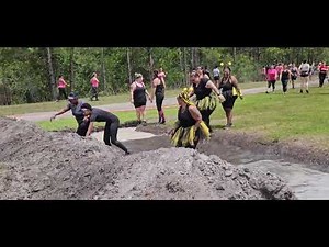 Mud Girl Run in mud pit #mud #running #fypシ゚viral