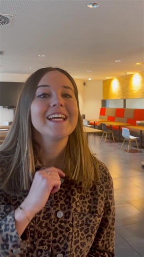 BLACK DEALS bei GEFRO 🖤 Nur noch bis zum 07. Dezember – sichere dir jetzt 1 aus 4 tollen Black-Deals-Specials zu deiner Bestellung! So einfach geht’s: Gib im Warenkorb deinen Wunsch-Code ein 👇 BLACK1 = GEFRO Helle Soße & Calu. Kosmetik Lippenpflegestift BLACK2 = Schürze & Gewürzschaufel BLACK3 = 2x Geschirrtücher & Gewürzschaufel BLACK4 = Kochlöffel & Gewürzschaufel Also, worauf wartest du noch? Sichere dir jetzt deinen BLACK DEAL des Jahres im GEFRO Onlineshop: https://eu1.hubs.ly/H0q9GWs0 un