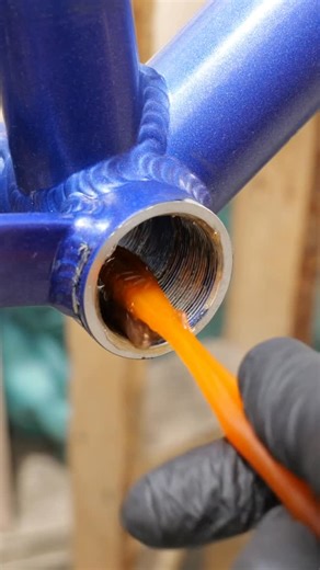 Bike Heritage on Instagram: "Installing square taper bottom bracket like it’s 2000 again. Check out all my bike restoration videos on my YouTube channel (link in bio) #mtb #vintagebike #vintagebikes #vintagemtb #retrobike #retrobikes #retromtb #oldschoolmtb #90smtb #bikebuild #oldschoolbikes #mtblove #mtblife #classicmtb #vintagemountainbike #26er #26inchlifestyle #mountainbike #bikebuild #bikeservice"