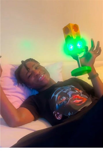 #traffic #light #Lamp - #Stop Light Lamp for Kids with #Remote - 8 Different Patterns, Red Light G