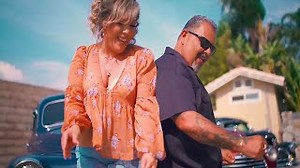 Pepe Marquez & Miriah Avila - Gimme Little Sign Chords [Official Video] - ChordU