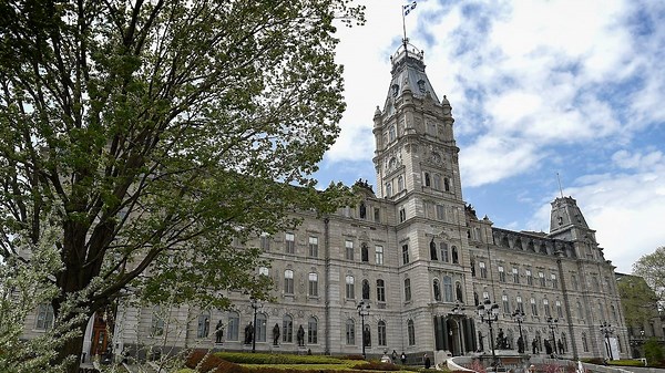 Sondage Léger: rien ne va plus pour la CAQ; le PQ et le PLQ à égalité au sommet