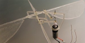Ornithopter Replicates Insect Flight - SlashGear