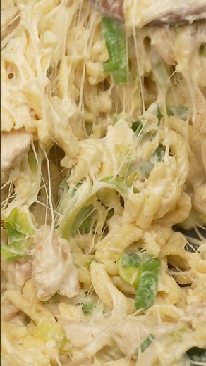 Käse-Lauch-Spätzle 😋🍽️ #EinfachTasty #Spätzlepfanne #OnepotRezept #SchnelleRezepte