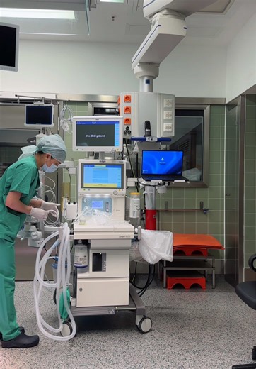 Nurse digital diary 🏥💉 Kinda miss working in a hospital so here’s a little anesthesia asmr 💕 Fun fact, being a nurse anesthetist was my dream when I was still in college. 🤍 PS. I wore gloves even just while prepping the materials because I always get paper cuts. 🙁 #nurse #nurseingermany #lifeabroad #anesthesia #ofwlife