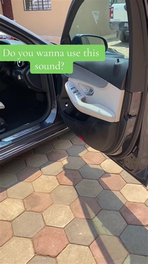 Let’s find you , your next car. #Mercedes #BuyThisCar #zambiantiktok🇿🇲 #ShopFromSouthAfrica