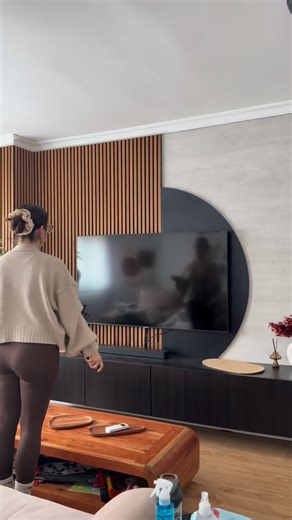 Maria Fernandez 🌵 | Lifestyle 🌸 Maternidad on Instagram: "Que me da tiempo hacer en 1h 🫧 #limpieza #vlog #unamañanaconmigo #clean #orden"