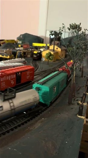 Running the Model Power C-423 #modeltrains #alco #modelpower