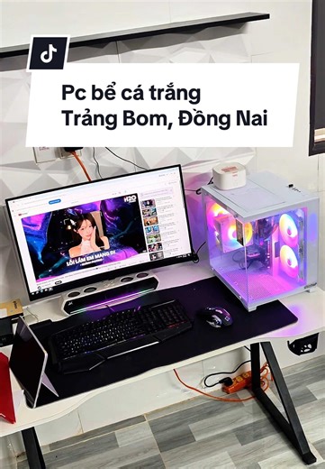 Máy tính bể cá trắng và màn hình cong 27 inch