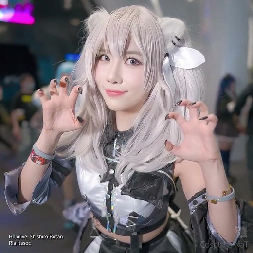 Amazing Cosplays: Hololive: Shishiro Botan Cosplayer: Ria Itasoc