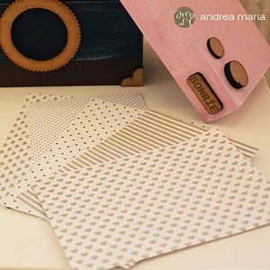 27 reactions · 8 comments | ¡La vida esta llena de mágicos momentos! ✨Guarda tus mejores recuerdos en las cajas cámara! Pequeña, prática y super COOL. Incluyen 18 cartulinas estampadas para que puedas llenarlas de fotos y frases geniales #AndreaMaria #AcompañamosTusEmociones Adquirila en nuestra página web www.andreamaria.com.py  | Andrea Maria | Facebook