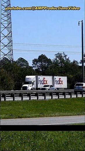 FedEx Freight Rollin’ in Style with a White Pete